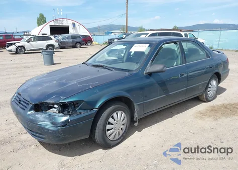 1998 Toyota Camry Le z USA, uszkodzony, nr VIN 4T1BG22KXWU363210